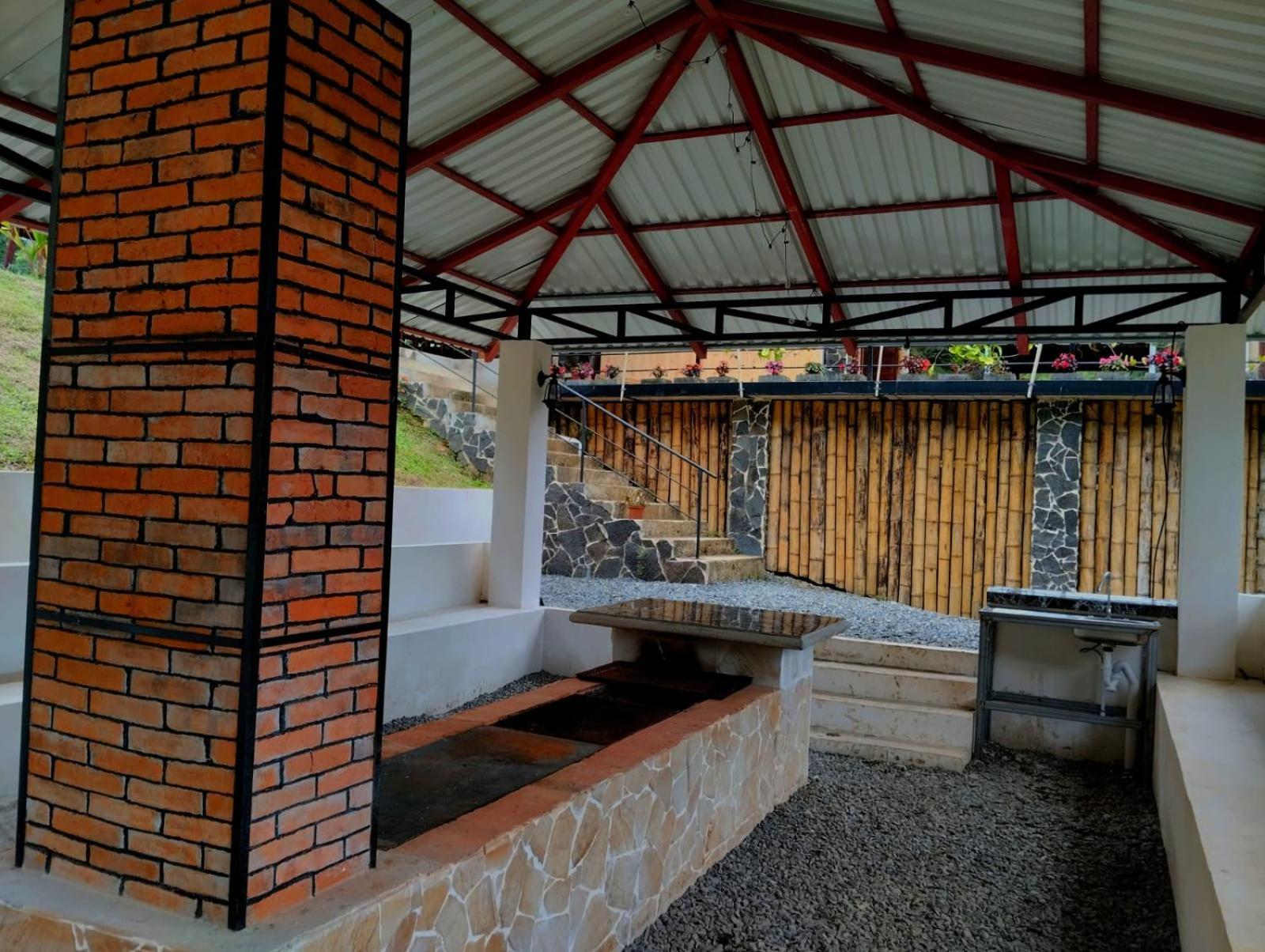 Hotel Rivel - Restaurant & Nature Retreat Turrialba Zewnętrze zdjęcie